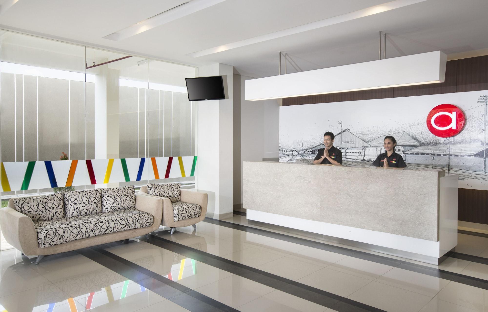 Amaris Hotel Madiun Exterior foto